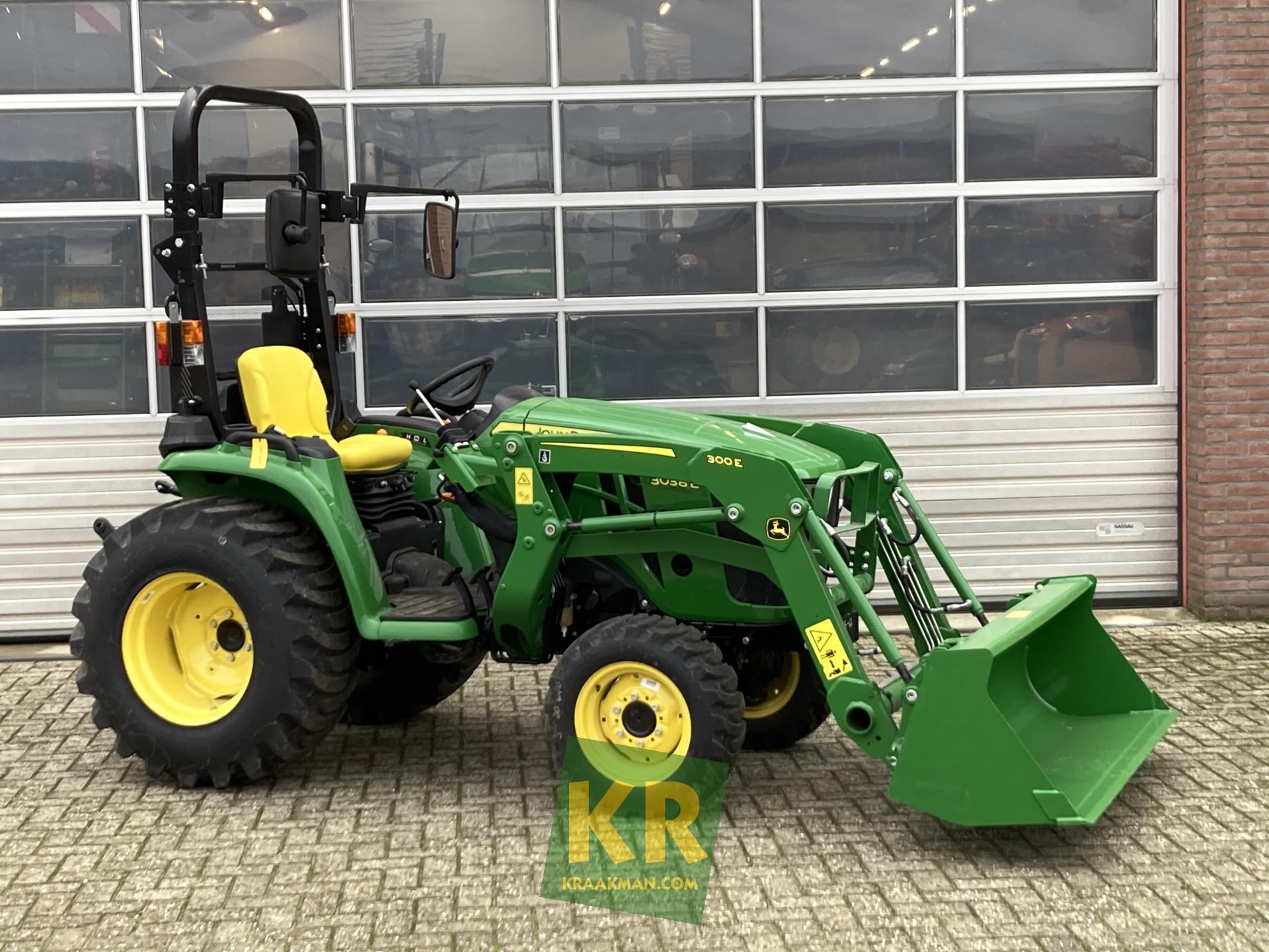 John Deere Tractor, compact 3038E 300E voorlader #26531 - Kraakman